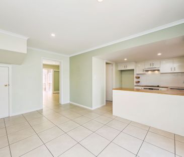 Spacious & Comfortable Family Living - Photo 4