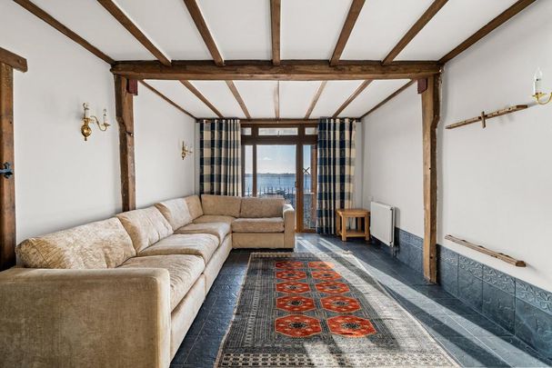 4 bedroom detached house to rent - Photo 1