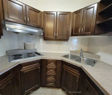 2020 McNicoll Avenue #PH27 - Photo 3