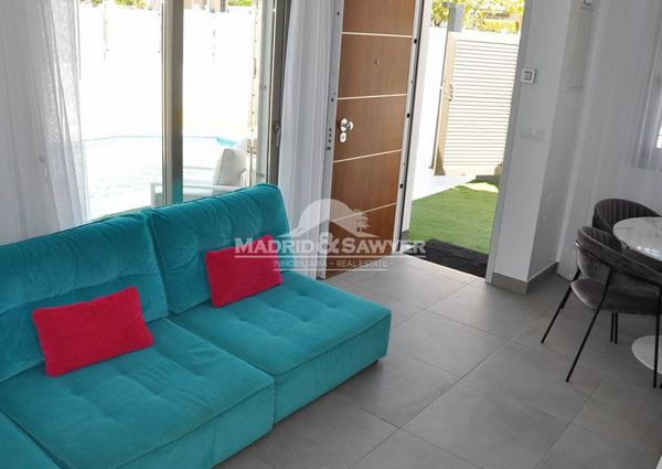 Stunning 2 bedroom, 2 bathroom house with private pool, only 150m from Mil Palmeras beach!!!!