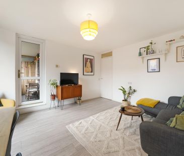 Wivenhoe Close - Photo 1