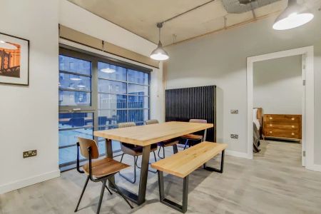 3 Bed Apartment - Photo 2