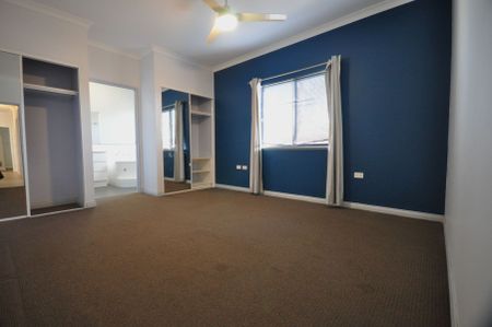 DESIRBALE ON DOVE - 4x2 + Pool + Ample Space - Photo 5