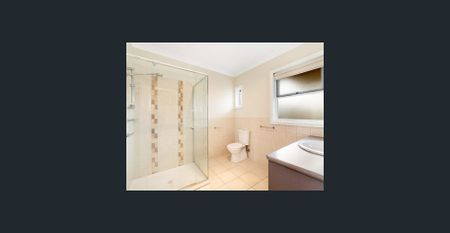 Lovely home on large block - Photo 4