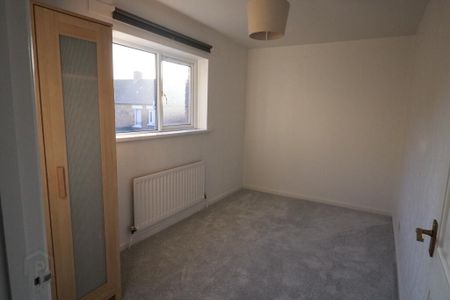31 Donegall Avenue, Belfast, BT12 6LS - Photo 5