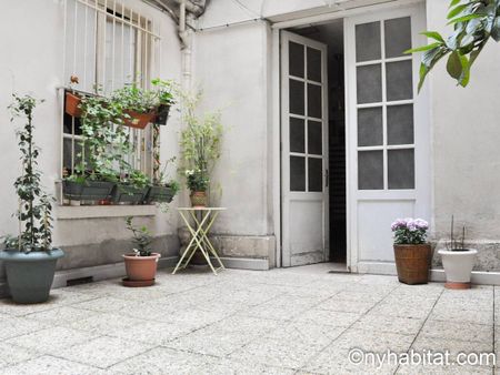 Logement à Paris, Location meublée - Photo 3