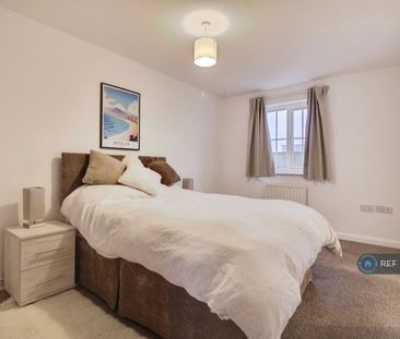 1 bedroom in a house share to rent - Photo 2