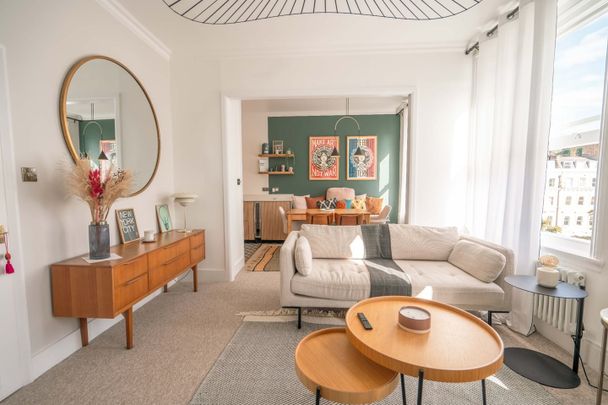 2 Bed Flat, Queens Gate Gardens, SW7 - Photo 1