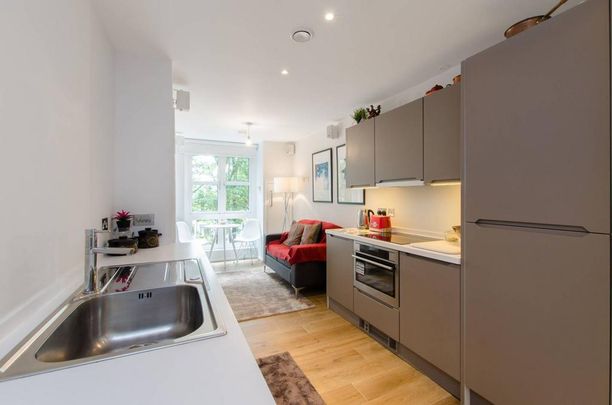 Studio to rent - Photo 1