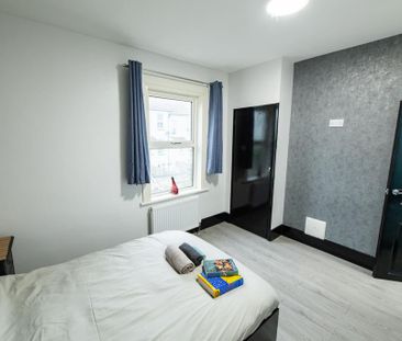 2 bedroom terraced house to rent - Photo 5