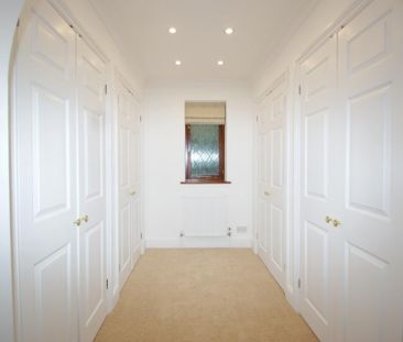 5 bedroom detached house to rent - Photo 2