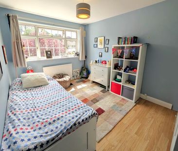 Meadway Drive, Woking, Surrey, GU21 - Photo 1