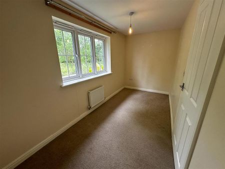 2 bedroom semi-detached house to rent - Photo 2