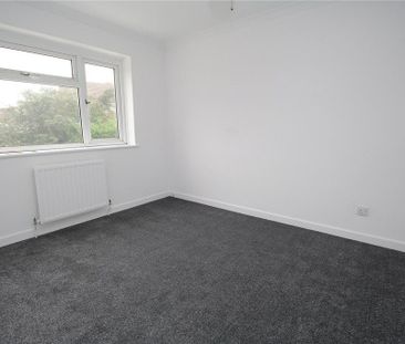 4 bedroom detached house to rent - Photo 6