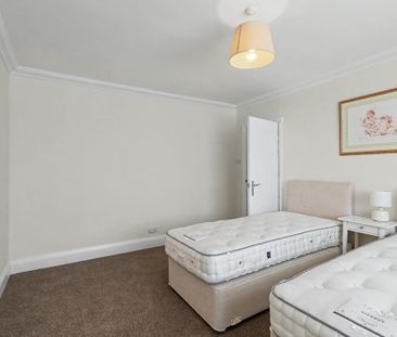 3 bedroom detached bungalow to rent - Photo 5