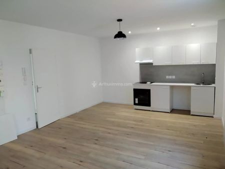 Location Appartement 3 pièces 53 m2 à Carmaux - Photo 2