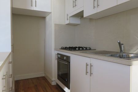 81/60 Forrest Avenue, - Photo 2