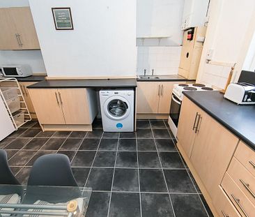 Norwood Grove, Hyde Park, Leeds - Photo 6