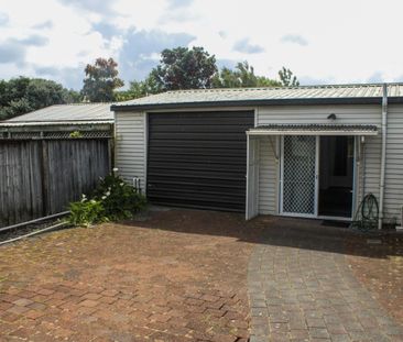 Beautiful in Mangere Bridge - Photo 6