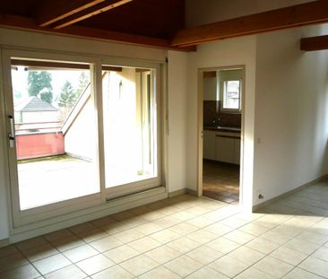 "4 1/2-Zimmerwohnung mit grossem Balkon und Cheminée" - Photo 3