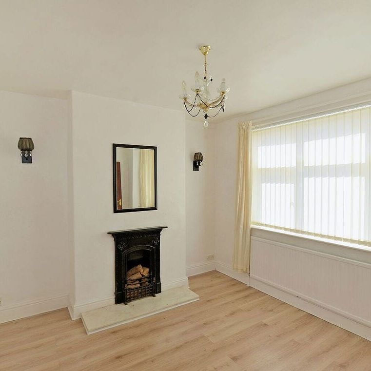 Hazel Avenue, Runcorn, WA7 4BL - Photo 1