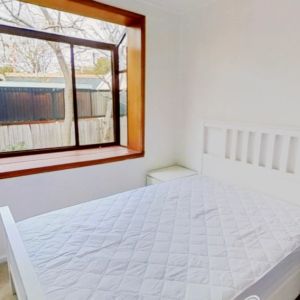 3 bed 2 bath-single room - Photo 2