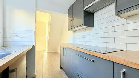 3 bedroom terraced house to rent - Photo 2