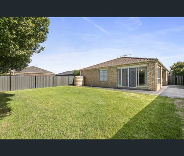 11 Oliver Place, Point Cook, Vic 3030 - Photo 4