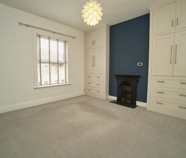 4 bedroom House To Let Total Size: 1450 SQ FT - Photo 1