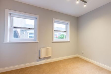 2 bedroom ground floor flat to rent - Photo 4