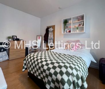 3 Bedroom Mid Terraced House for rent in Autumn Street - Photo 6
