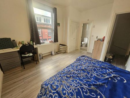 1 bedroom in a house share to rent - Photo 5