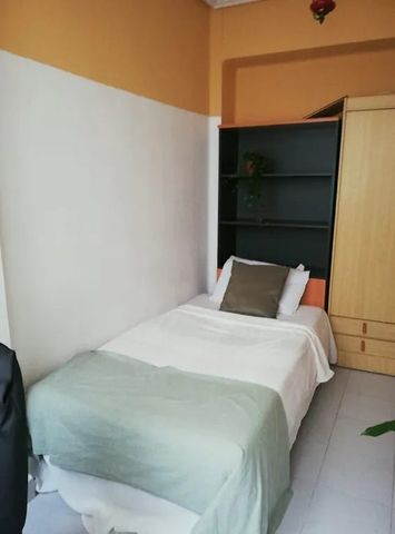 Calle de la Puebla de Farnals, Valencia, Valencian Community 46022 - Photo 2