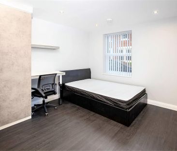 5 bedroom terraced house to rent - Photo 2