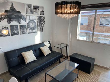 3 room luxury Flat for rent in Málaga, Spain - Photo 2