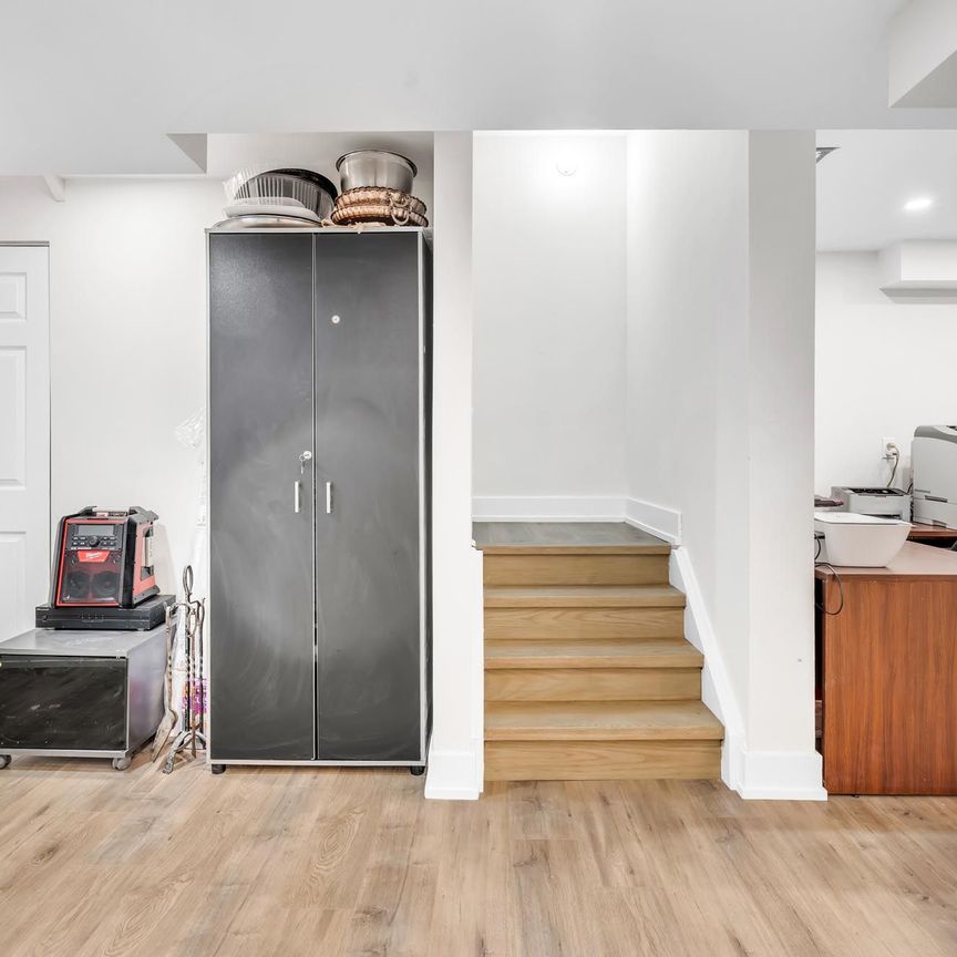 For Lease - 21 Brooks Avenue, Aurora, Ontario - Photo 1