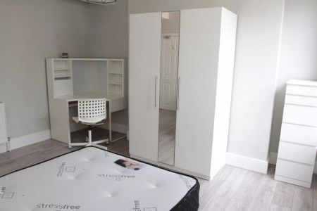 Victoria Avenue (8 bed) - Photo 4