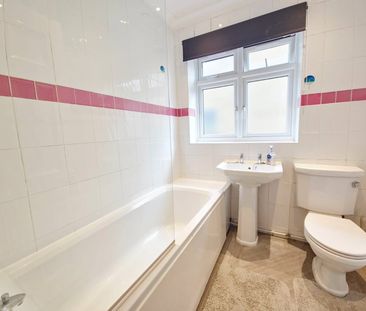 2 bedroom maisonette to rent - Photo 4