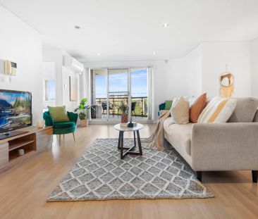 Modern One-Bedroom Apartment with Resort-Style Facilities - Photo 6