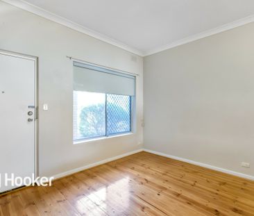Perfect unit in a prime location! - Photo 5