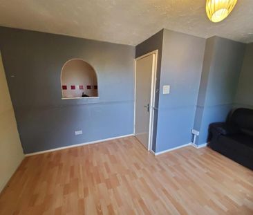 2 bedroom detached house to rent - Photo 2