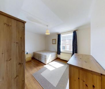 3 bedroom end of terrace house to rent - Photo 5