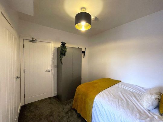 1 bedroom in a house share to rent - Photo 1