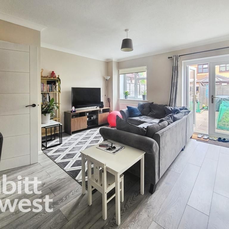 2 bedroom semi-detached house to rent - Photo 1