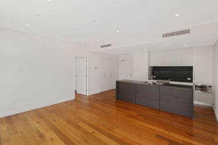 Sunny and Spacious 2 Bedroom with Study (3rd Bedroom) and Large Balcony! - Photo 3