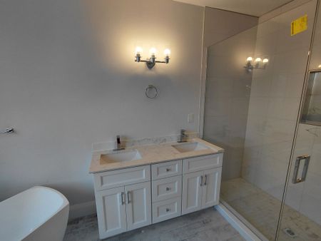 For Lease - 3 Marina Avenue, Toronto, Ontario - Photo 2