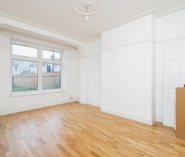 4 bedroom terraced house to rent - Photo 3