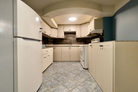 For Lease - 1627 Logandale Drive, Mississauga, Ontario - Photo 5