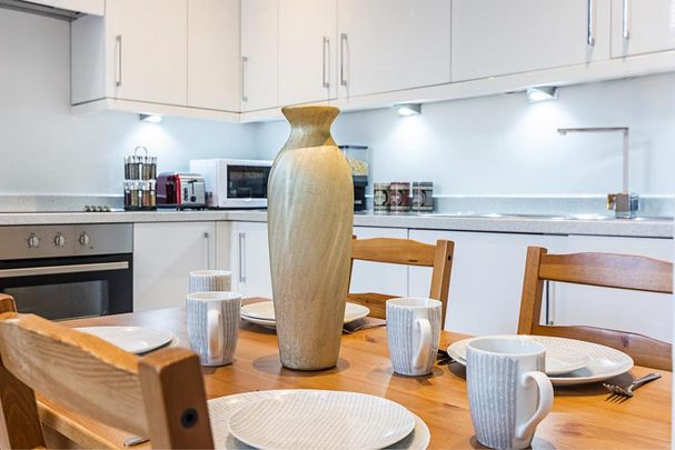 1 bedroom serviced apartment to rent - Photo 1