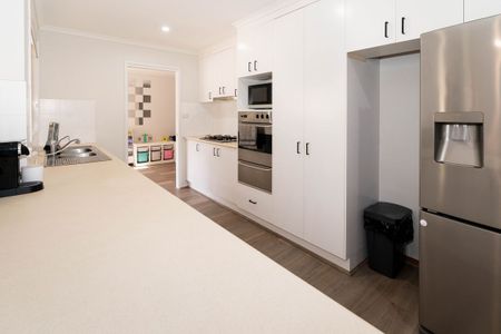 COMFORTABLE LIVING ON KALOONA DRIVE - Photo 3